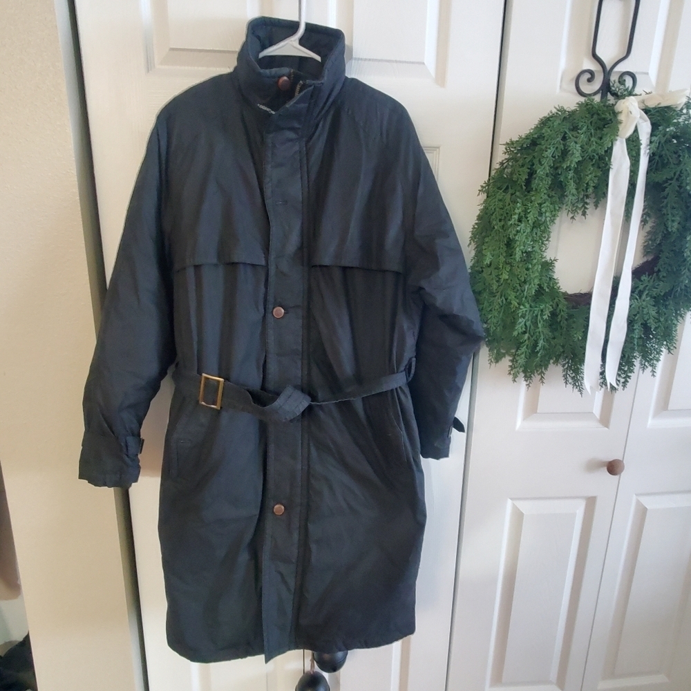 Vintage TOWN & COUNTRY.  Down Lined Trench   Med. Mens Black